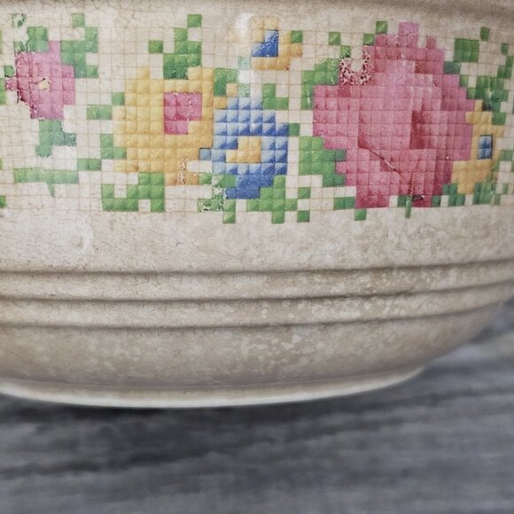 Harker Hotoven 1930s Vintage Pottery Serving Petit Point Floral Mixing Bowl Set - Picture 6 of 9